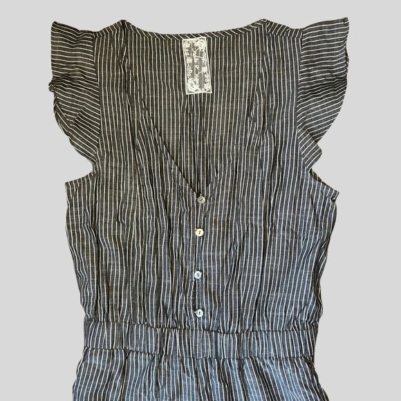 Sadie & Sage Gray and White Striped Jumpsuit – Size Small - Picture 2 of 10